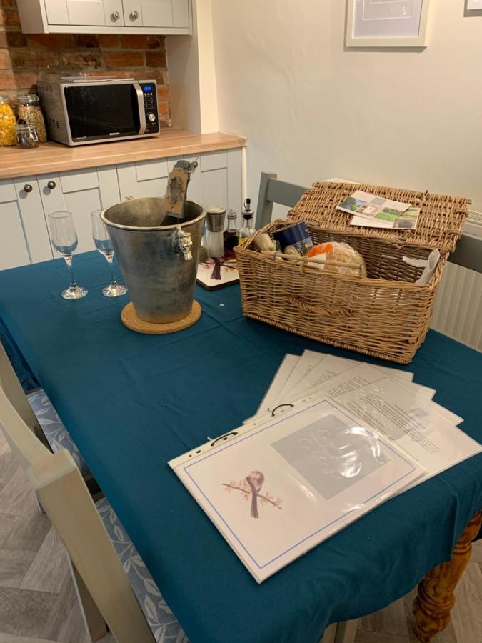 Cotswold Coombe Cottage Wotton-under-Edge 외부 사진