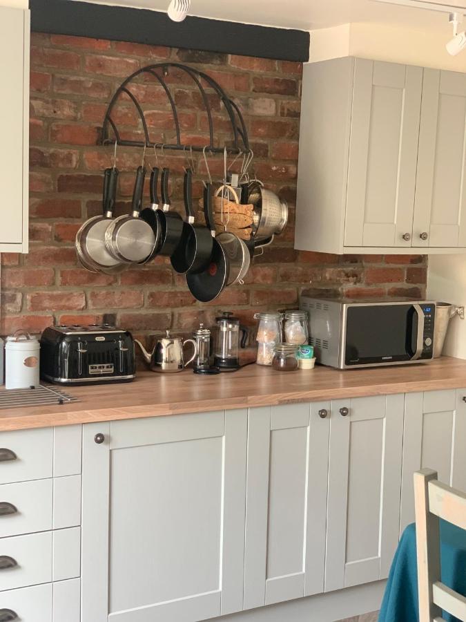 Cotswold Coombe Cottage Wotton-under-Edge 외부 사진